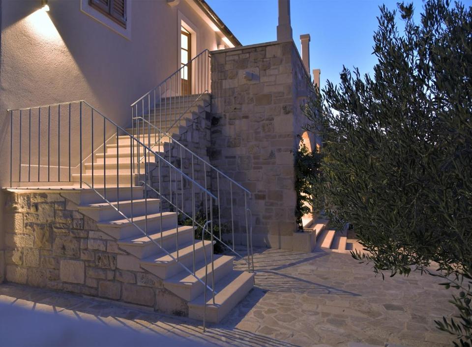 Villa Aries Supetar Exterior foto